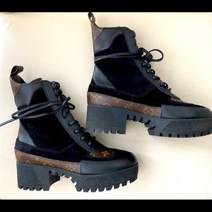 Louis Vuitton Laureate Desert Boots